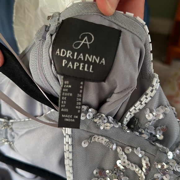 Sequen gown - Picture 6 of 6